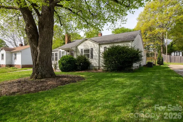 $269,900 | 1339 11th Street Northwest, Hickory, NC 28601