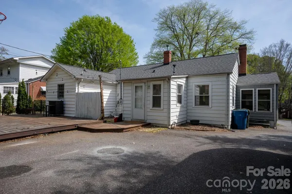 $269,900 | 1339 11th Street Northwest, Hickory, NC 28601
