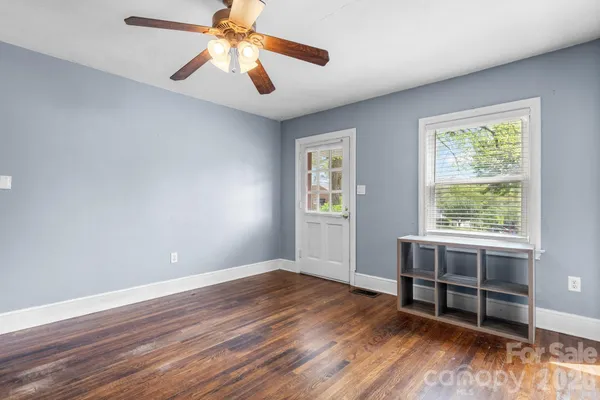 $269,900 | 1339 11th Street Northwest, Hickory, NC 28601