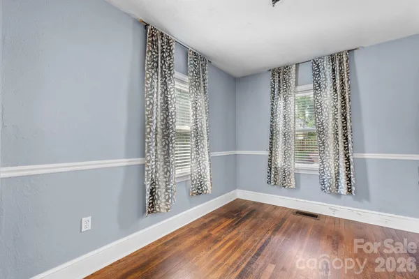 $269,900 | 1339 11th Street Northwest, Hickory, NC 28601