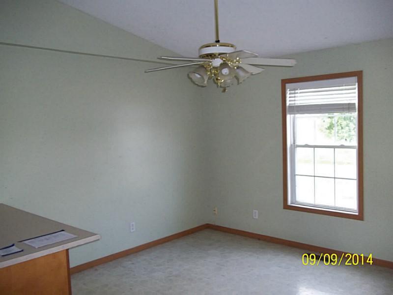 5142 New Carlisle Springfield, OH 45504 - Photo 7 of 17