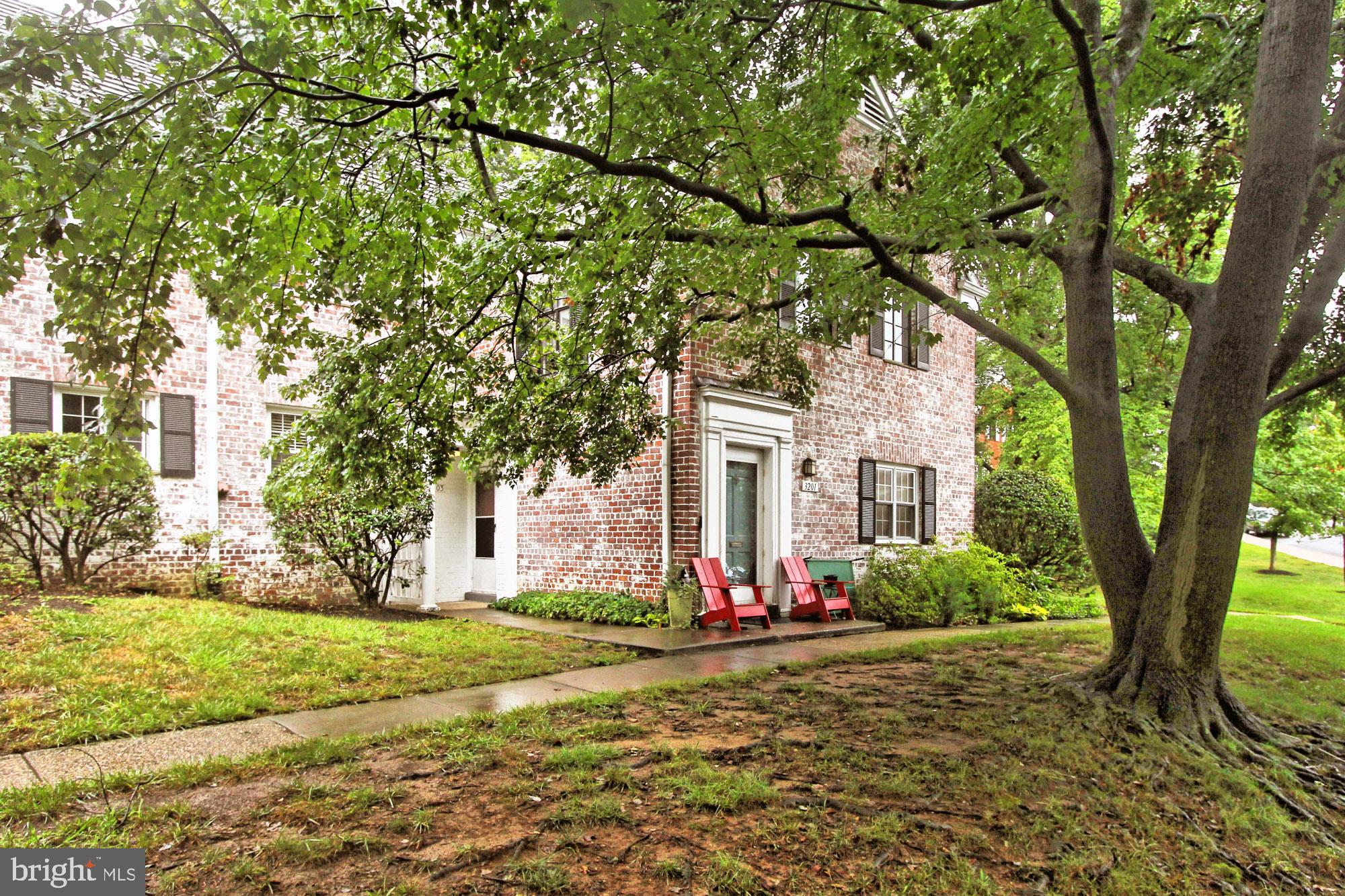 3203 Gunston Road Alexandria, VA 22302 - Photo 2 of 31 Gallery Image 2