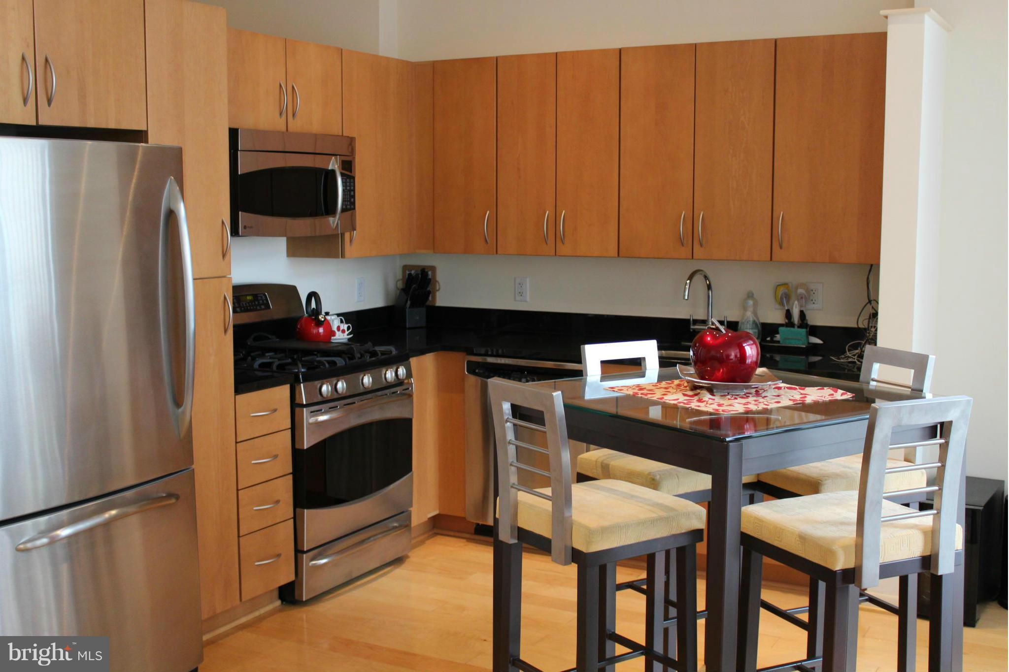 811 4th Street Northwest, Unit 814 Washington, DC 20001 - Photo 10 of 30 Kitchen