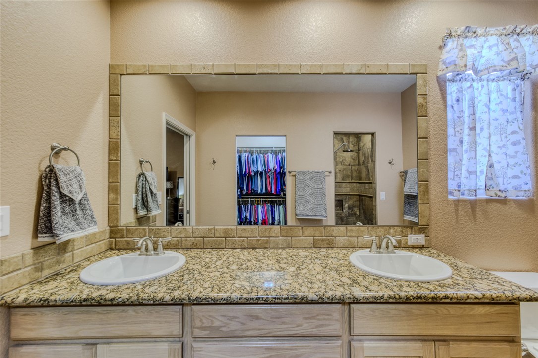 2614 Nez Perce Road Fort Mohave, AZ 86426 - Photo 35 of 74 Bathroom
