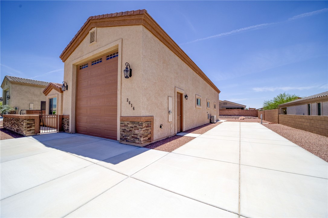 2614 Nez Perce Road Fort Mohave, AZ 86426 - Photo 6 of 74 Garage