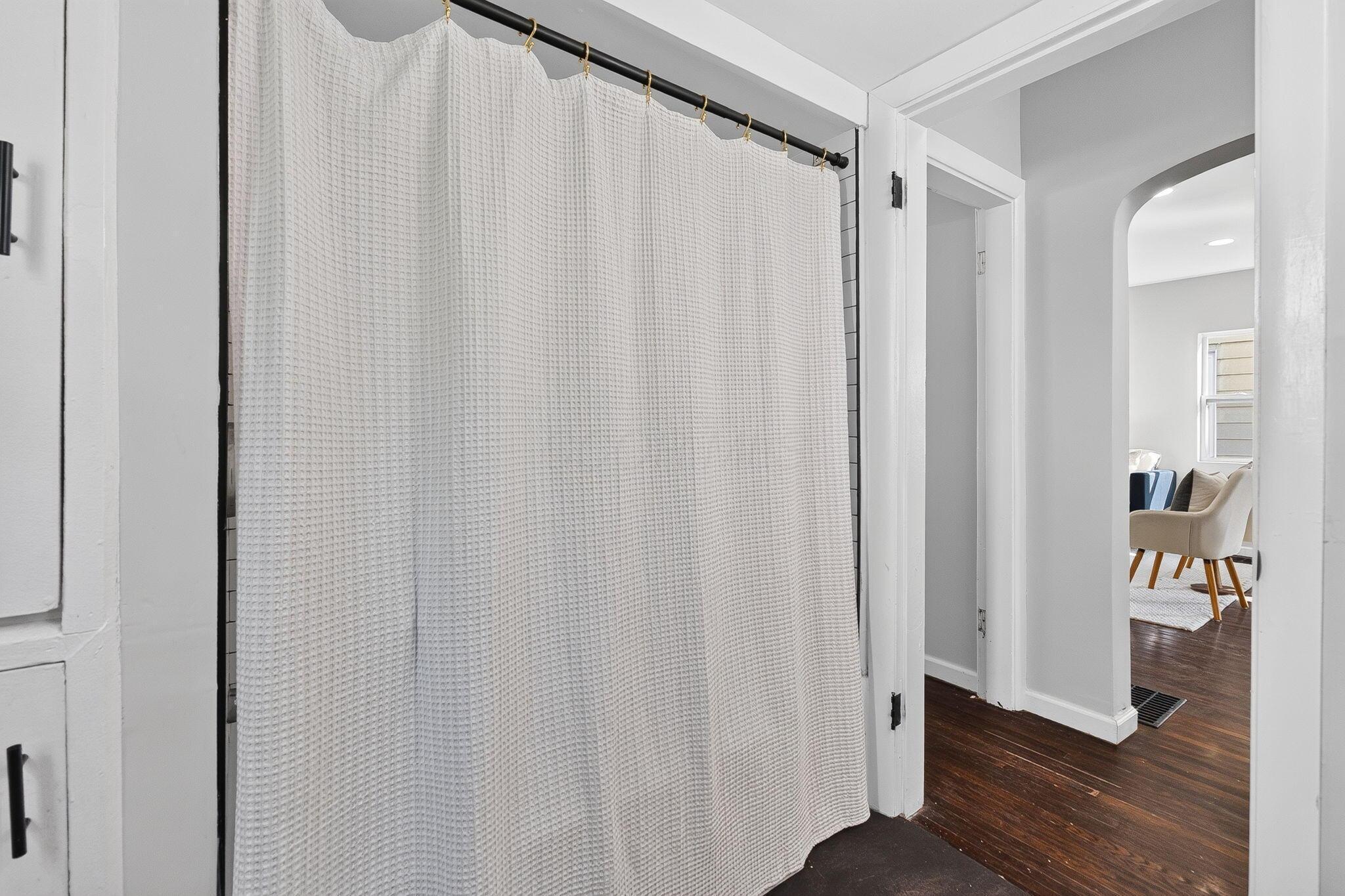 805 Chestershire Road Columbus, OH 43204 - Photo 28 of 43 805 Chestershire Rd (Interior)-26