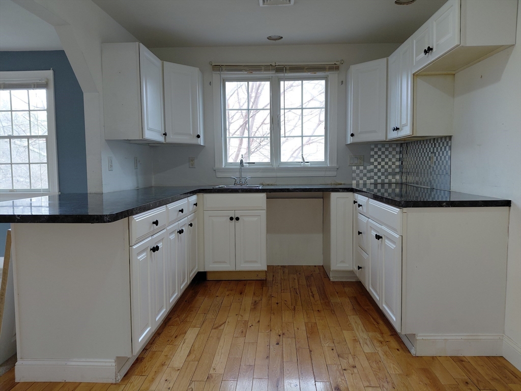 218 Lowell Street Lexington, MA 02420 - Photo 27 of 42