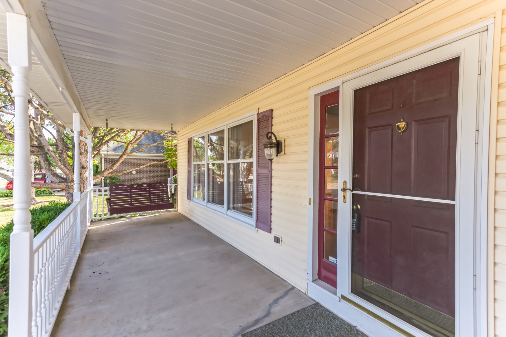508 North Walnut Lane Schaumburg, IL 60107 - Photo 4 of 25 a view of a porch