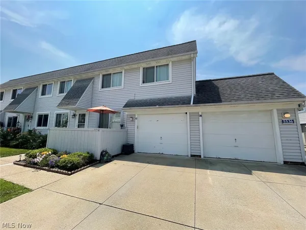 $179,900 | 5536 Bretton Court, Unit C, Willoughby, OH 44094
