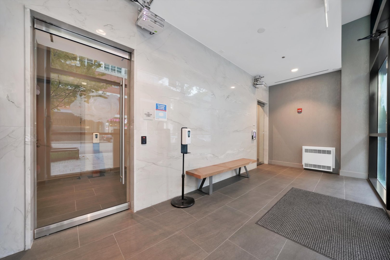 900 West Washington Boulevard, Unit 701 Chicago, IL 60607 - Photo 23 of 24 a view of a hallway with closet area