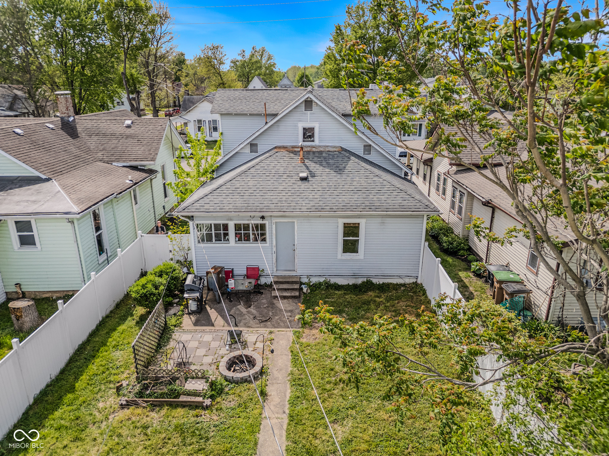 1409 Pearl Street Columbus, IN 47201 - Photo 5 of 20