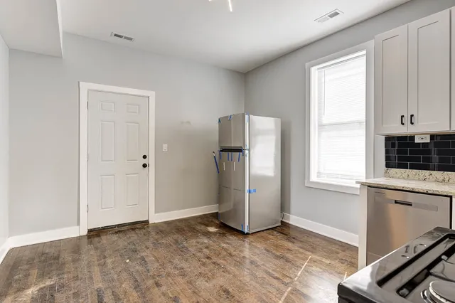 $2,450 | 2935 North Lawndale Avenue, Unit 3, Chicago, IL 60618