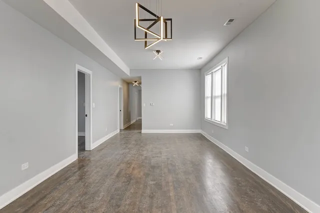 $2,450 | 2935 North Lawndale Avenue, Unit 3, Chicago, IL 60618