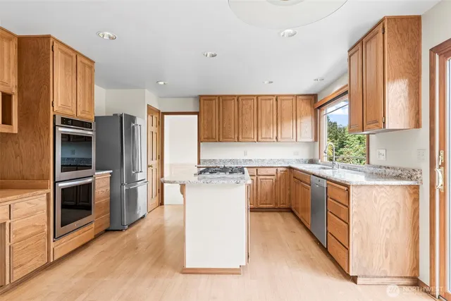 $1,150,000 | 13711 65th Place West, Edmonds, WA 98026