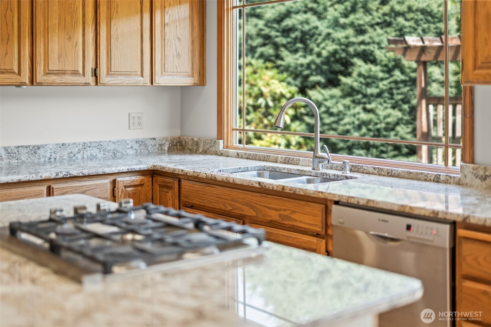 13711 65th Place West Edmonds, WA 98026 - Photo 12 of 40