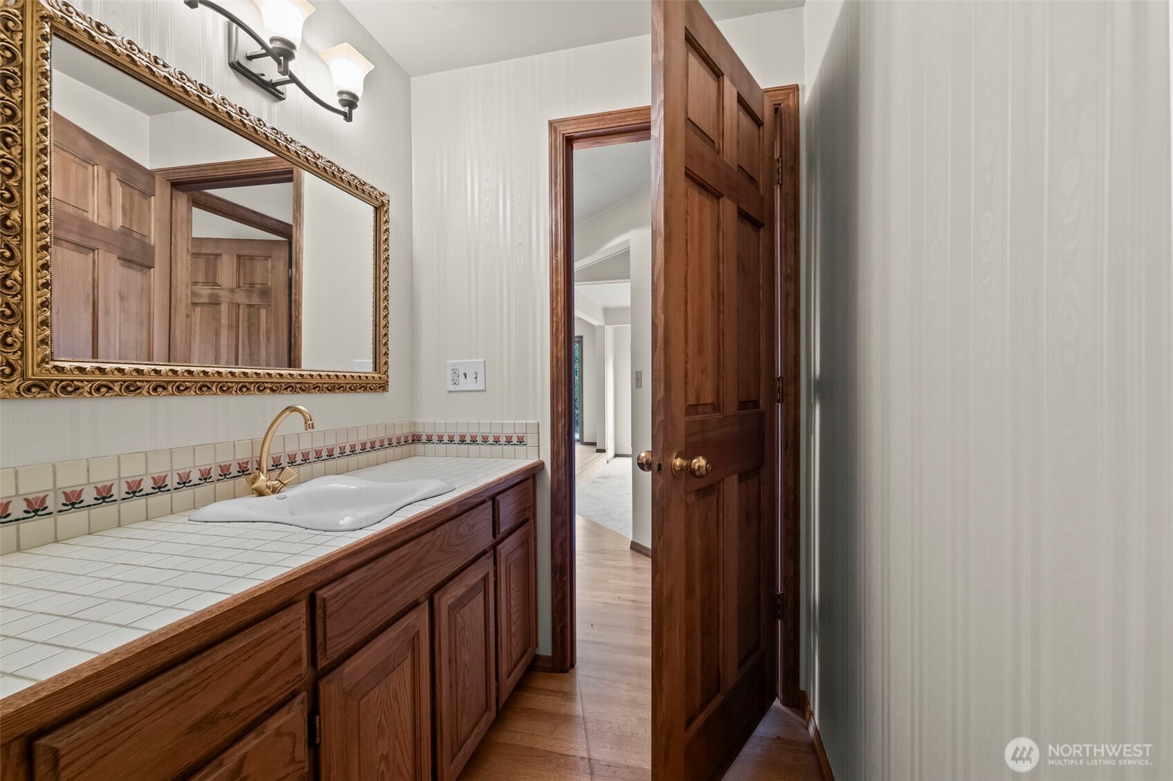 13711 65th Place West Edmonds, WA 98026 - Photo 17 of 40