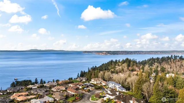 $1,150,000 | 13711 65th Place West, Edmonds, WA 98026