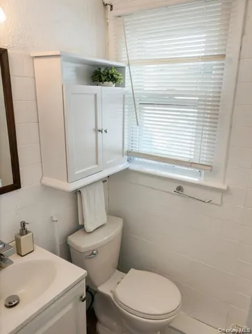 $1,875 | 7 South Atlantic Street, Bay Shore, NY 11706