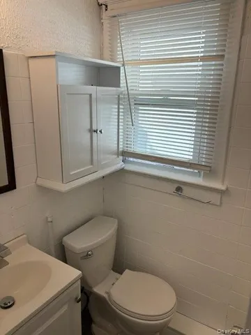 $1,875 | 7 South Atlantic Street, Bay Shore, NY 11706