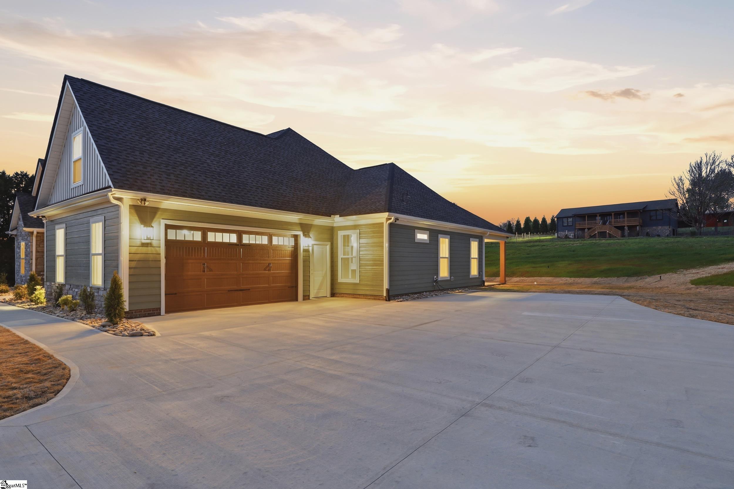 736 Stewart Gin Road Liberty, SC 29657 - Photo 3 of 50