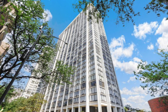 5445 North Sheridan Road, Unit 1112 Chicago, IL 60640 - Photo 1 of 1