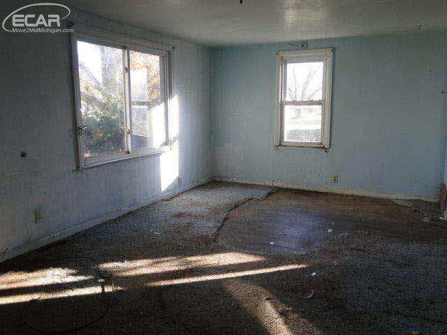 12205 North Linden Road Clio, MI 48420 - Photo 3 of 8 21238616-2.JPG