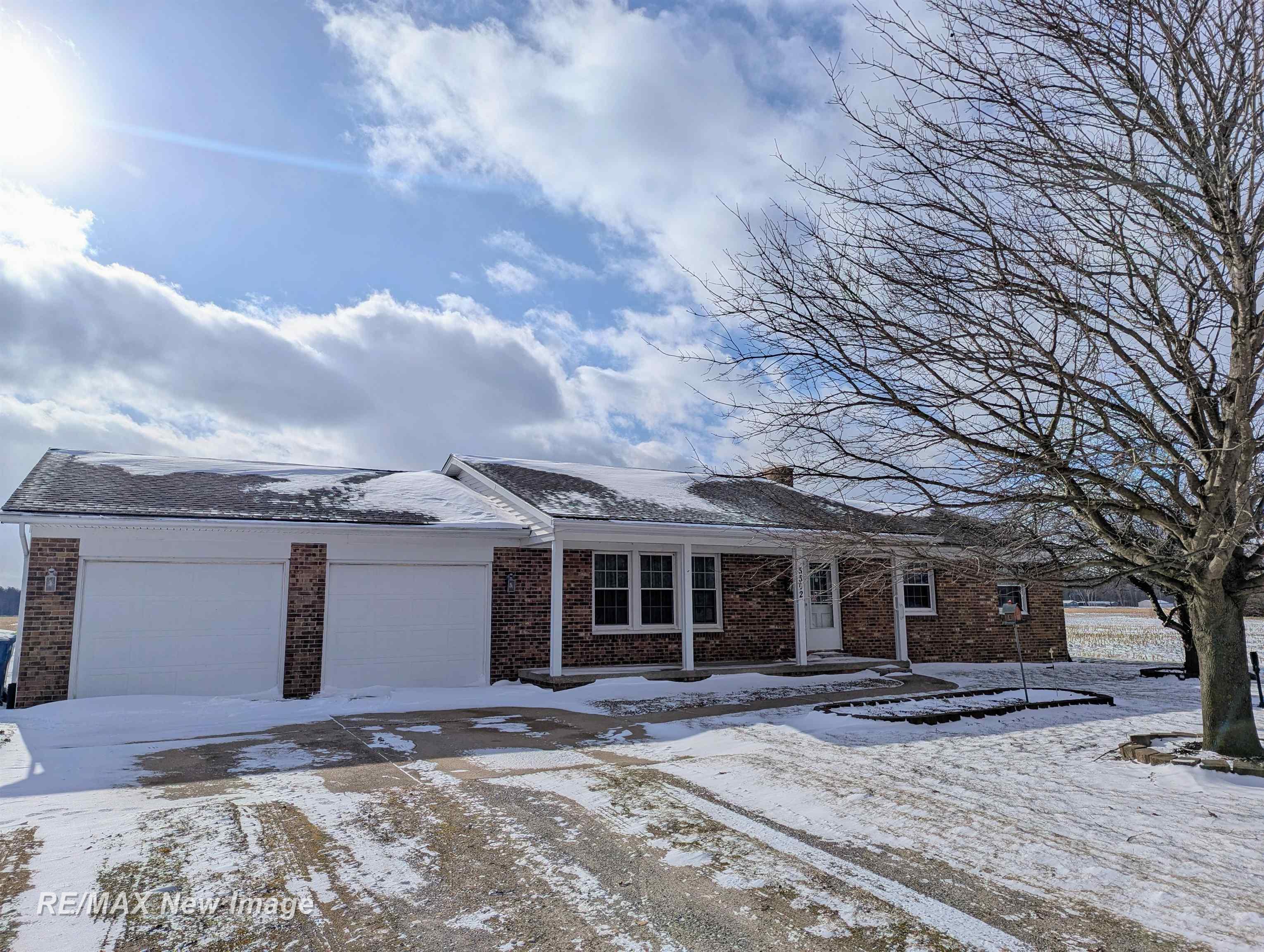 5502 King Road Bridgeport, MI 48722 - Photo 1 of 26 50197927-a59bfa31-13b9-482d-a602-dccbdb3e31d1.JPG