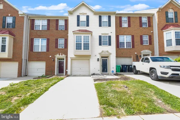 $3,200 | 4004 Meadow Trail Lane, Hyattsville, MD 20784