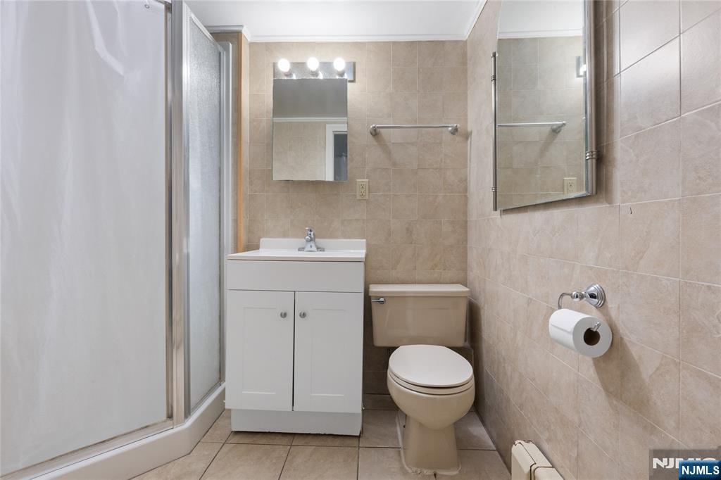 163 Grove Street Lodi, NJ 07644 - Photo 22 of 32