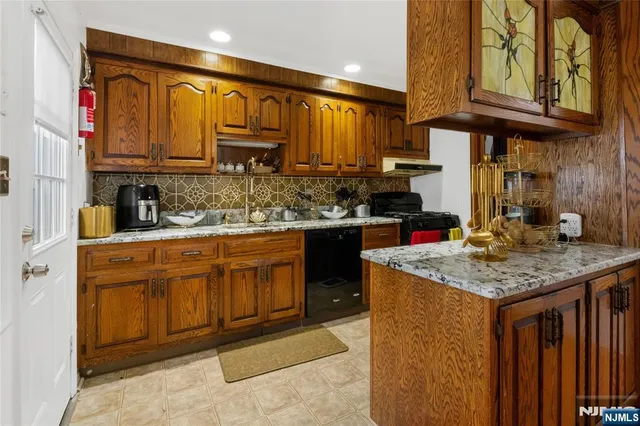 $595,000 | 163 Grove Street, Lodi, NJ 07644