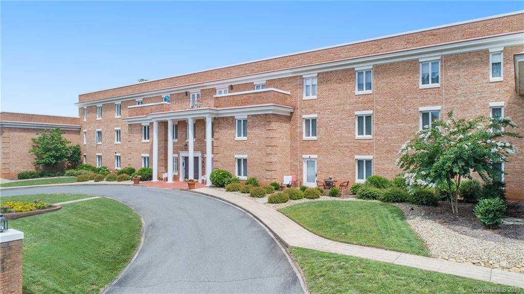 4527 Gaynor Road, Unit 104 Charlotte, NC 28211 - Photo 1 of 28 Gallery Image 1
