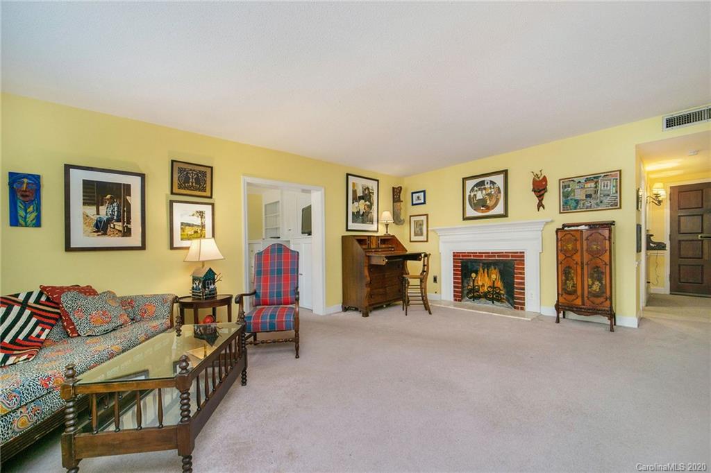 4527 Gaynor Road, Unit 104 Charlotte, NC 28211 - Photo 14 of 28 Gallery Image 14