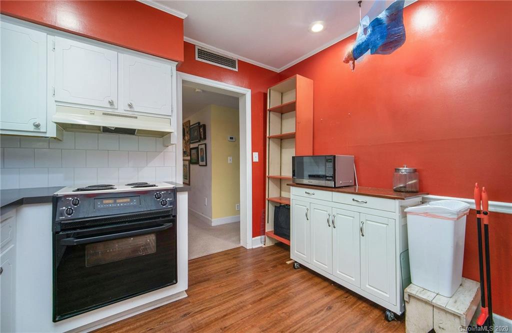 4527 Gaynor Road, Unit 104 Charlotte, NC 28211 - Photo 5 of 28 Gallery Image 5