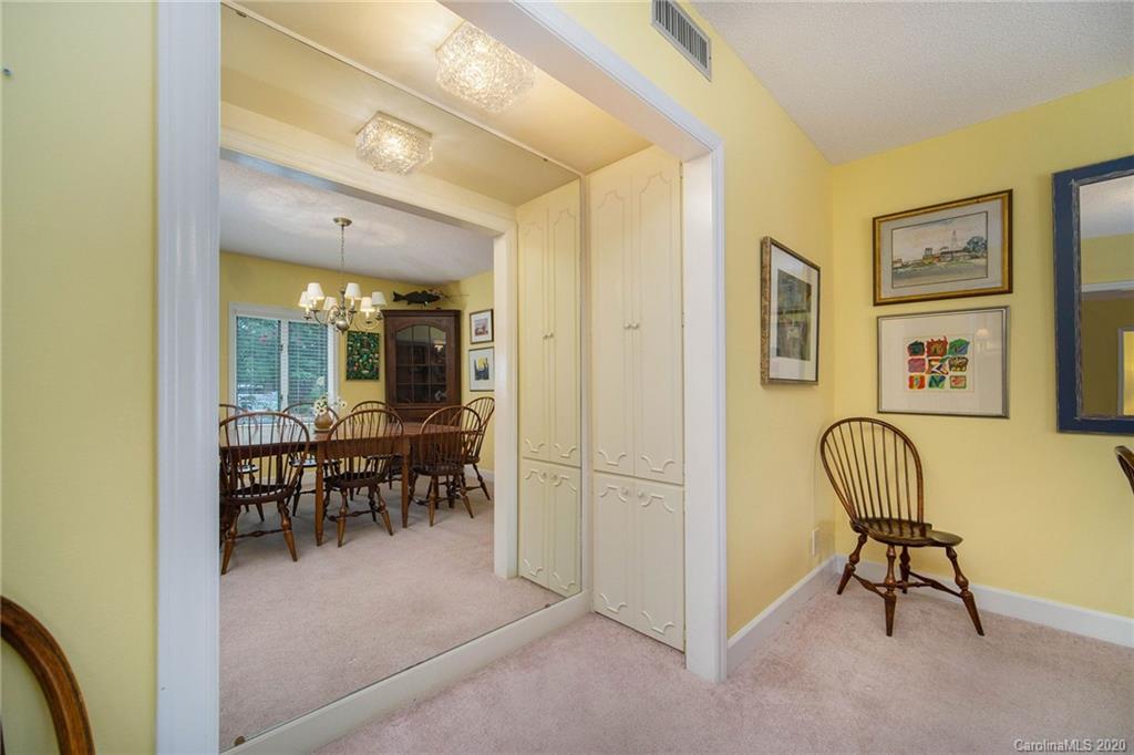 4527 Gaynor Road, Unit 104 Charlotte, NC 28211 - Photo 10 of 28 Gallery Image 10