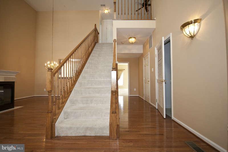 8516 Meadowsweet Road, Unit 8516 Baltimore, MD 21208 - Photo 4 of 22 Living Room