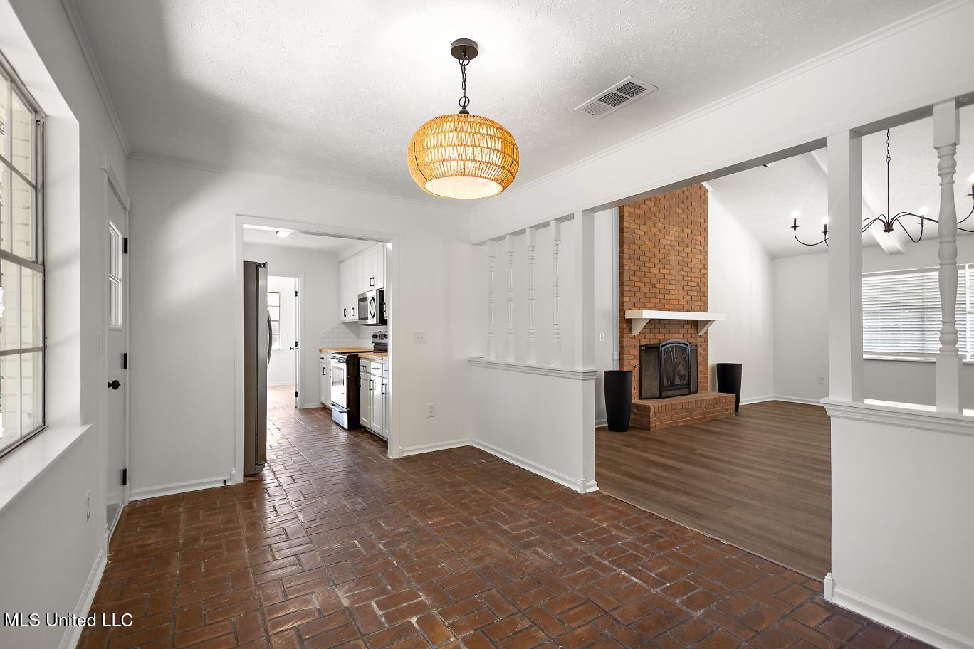 92 Fern Valley Road Brandon, MS 39042 - Photo 11 of 29 IMG_1453