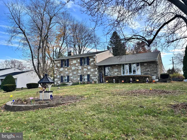 $640,000 | 273 Holly Knoll Drive, Churchville, PA 18966