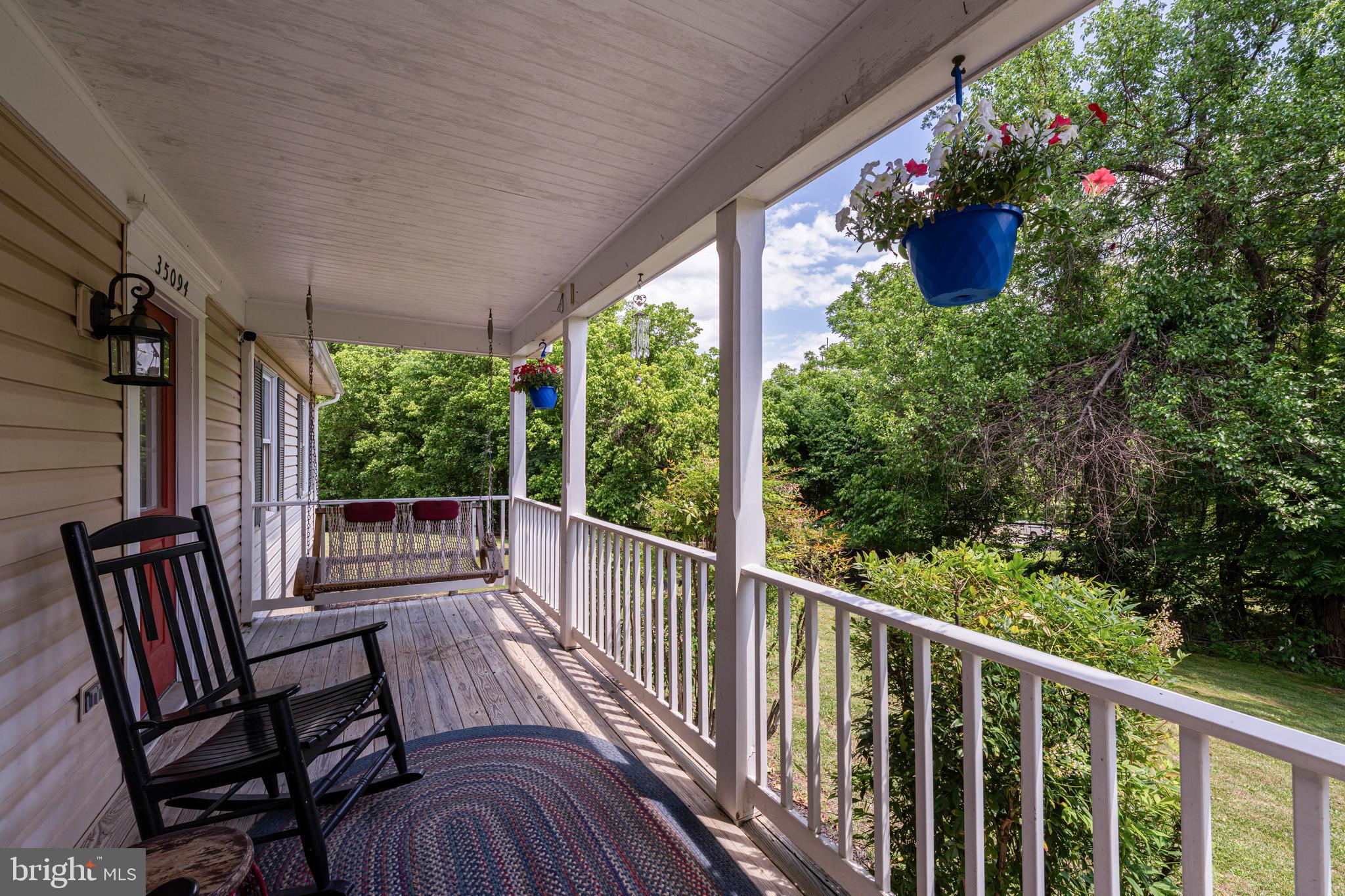 35094 Scotland Heights Road Round Hill, VA 20141 - Photo 3 of 41 Peaceful front porch