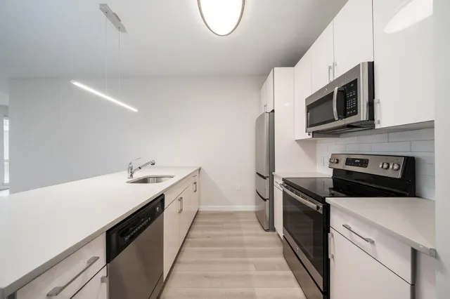 $2,300 | 16 Bennett Street, Unit 504, Jersey City, NJ 07304