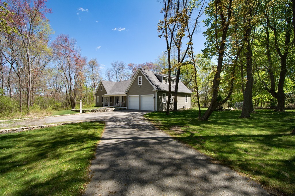 158 First Parish Road Scituate, MA 02066 - Photo 4 of 27 a view of a house with a yard