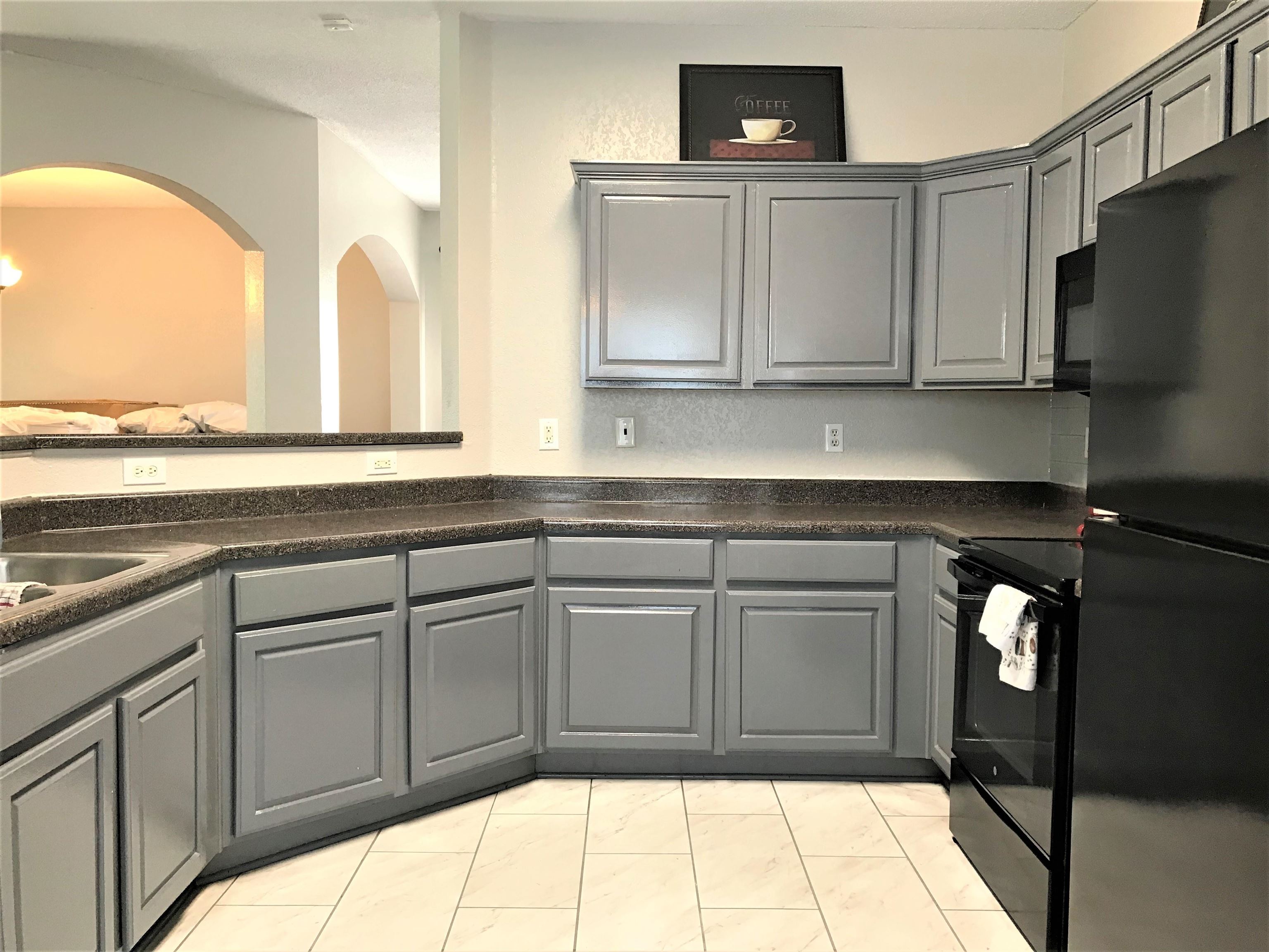 871 Ruby Creek Cove Memphis, TN 38109 - Photo 8 of 16 a kitchen with a sink and cabinets