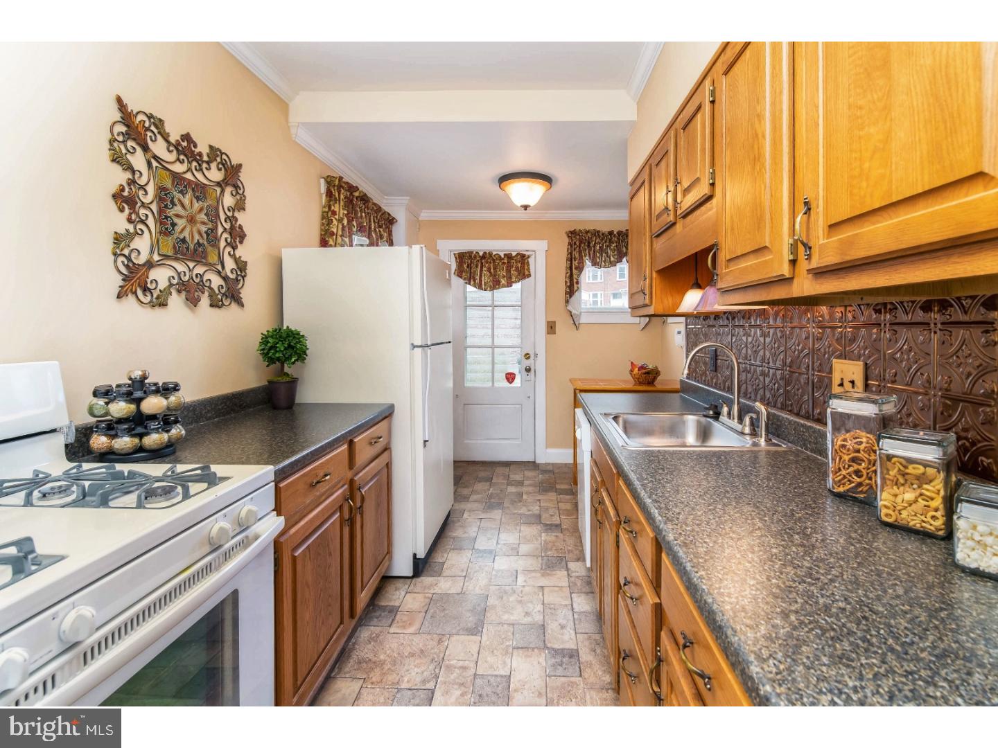 386 Sunset Road West Reading, PA 19611 - Photo 11 of 21