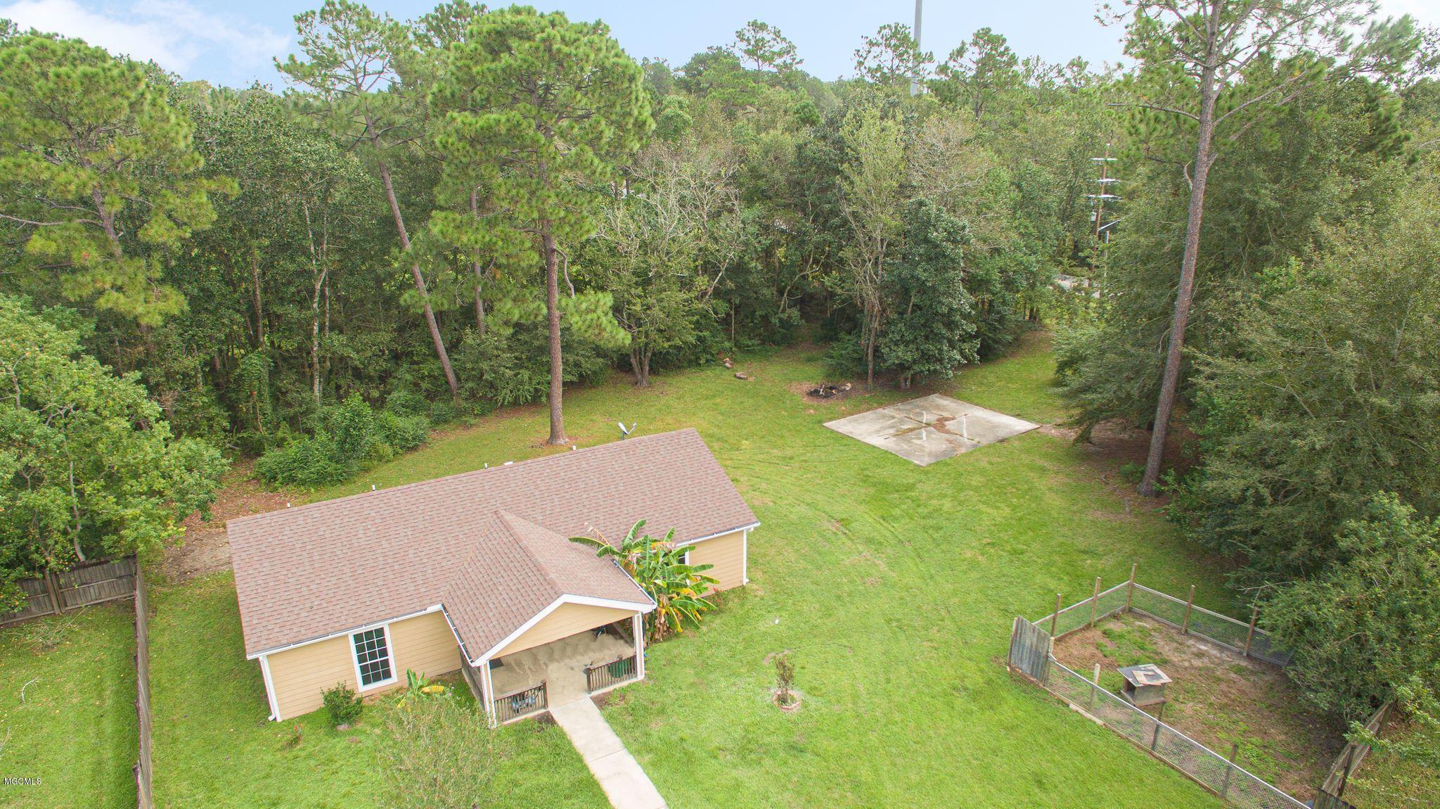 13022 Three Rivers Road Gulfport, MS 39503 - Photo 2 of 18 jdsswwbg