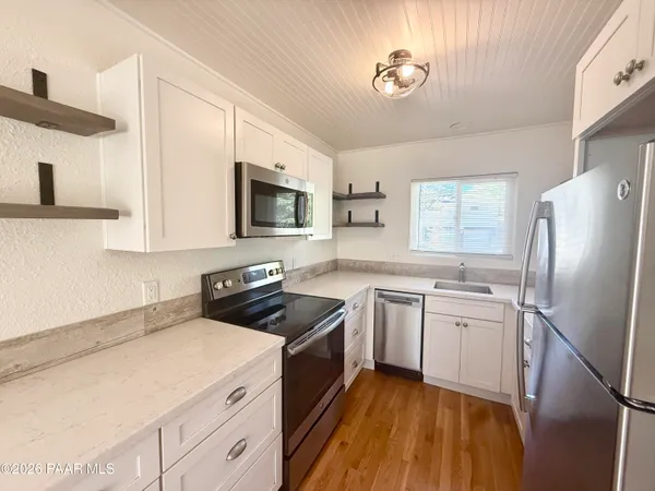 $1,800 | 424 West Leroux Street, Prescott, AZ 86303