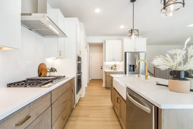 $674,900 | 544 Kiddle Lane, Union Grove, WI 53182