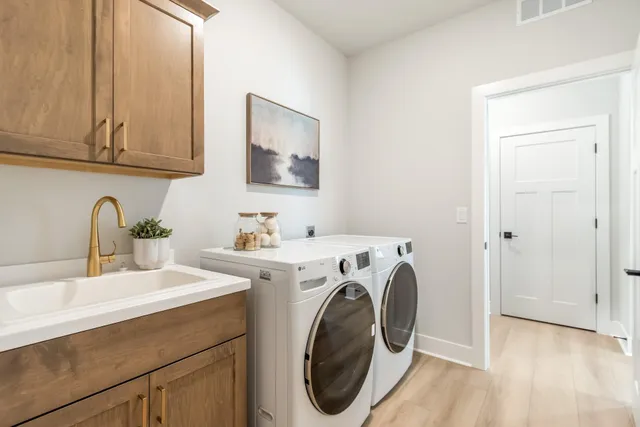 $674,900 | 544 Kiddle Lane, Union Grove, WI 53182