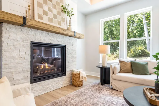 $674,900 | 544 Kiddle Lane, Union Grove, WI 53182