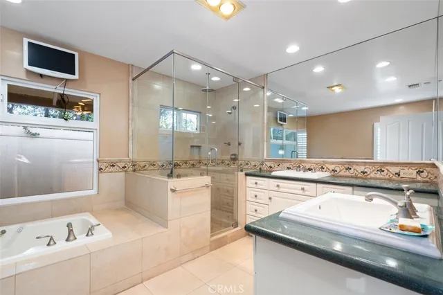 $8,250 | 5068 Shirley Avenue, Tarzana, CA 91356