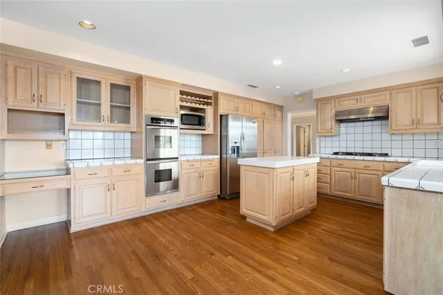 $8,250 | 5068 Shirley Avenue, Tarzana, CA 91356