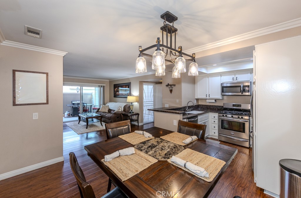 23562 Cambridge Road Yorba Linda, CA 92887 - Photo 6 of 33